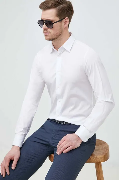 Риза United Colors of Benetton мъжка в бяло с кройка по тялото с класическа яка