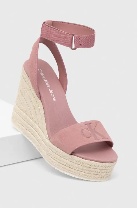 Calvin Klein Jeans sandały zamszowe WEDGE SANDAL SU CON kolor różowy YW0YW01026