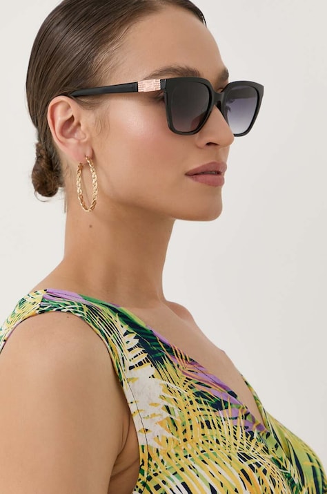 Сонцезахисні окуляри Guess жіночі колір чорний