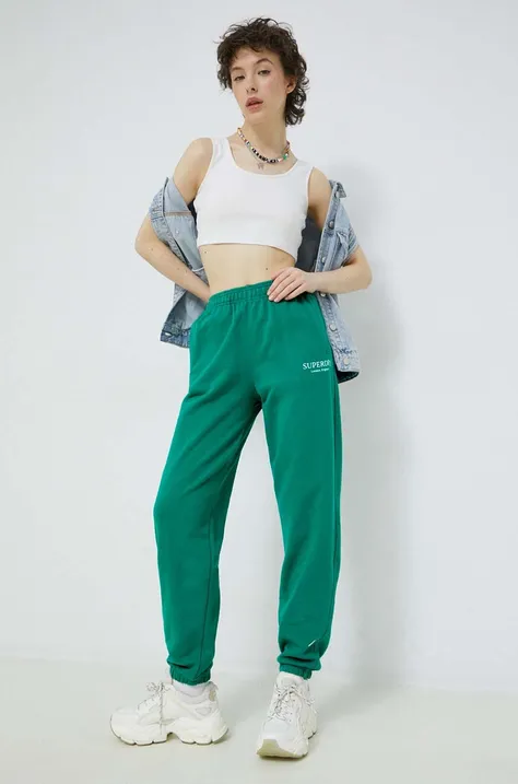 Superdry spodnie dresowe kolor zielony z nadrukiem
