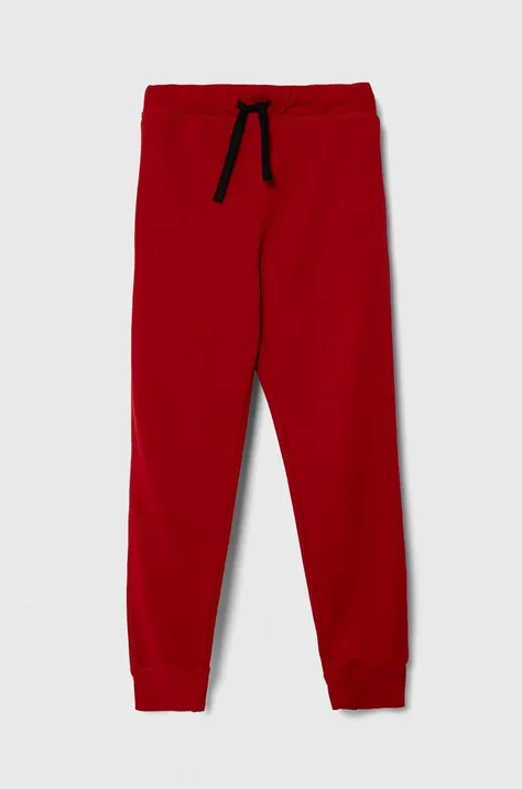 United Colors of Benetton spodnie dresowe bawełniane dziecięce kolor czerwony z nadrukiem