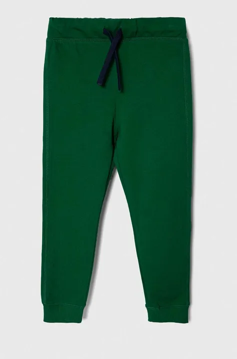 United Colors of Benetton spodnie dresowe bawełniane dziecięce kolor zielony z nadrukiem