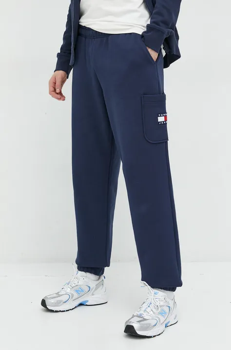 Памучен спортен панталон Tommy Jeans в тъмносиньо с изчистен дизайн