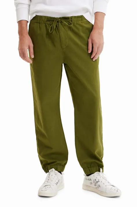 Bombažne hlače Desigual zelena barva