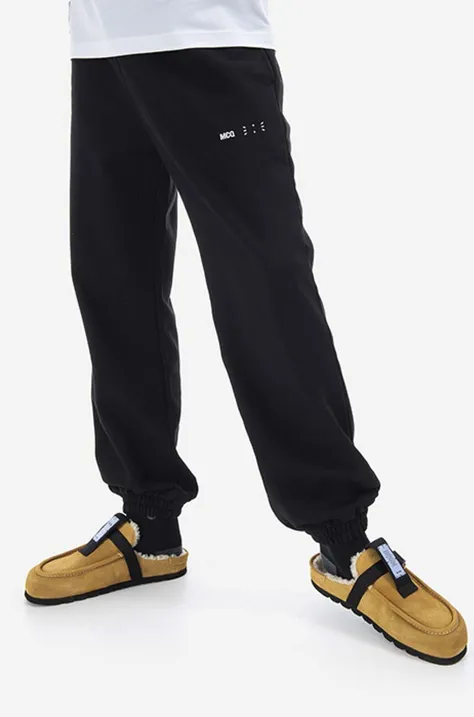 Памучен спортен панталон MCQ в черно с изчистен дизайн