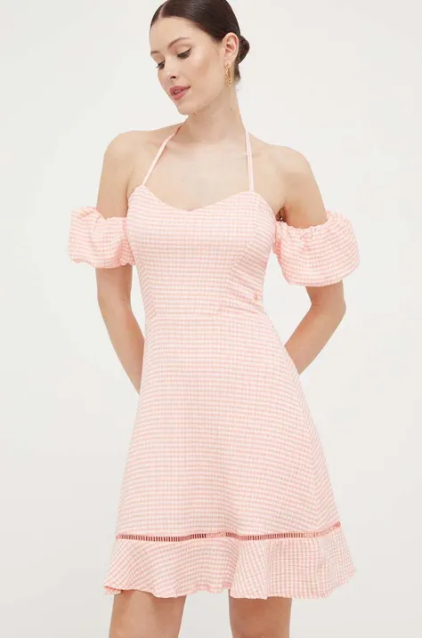 Haljina Guess boja: ružičasta, mini, širi se prema dolje
