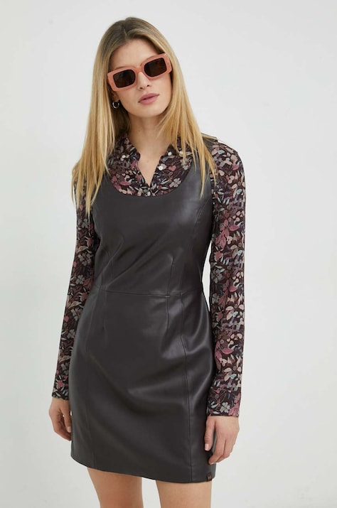Levi's rochie culoarea maro, mini, mulată