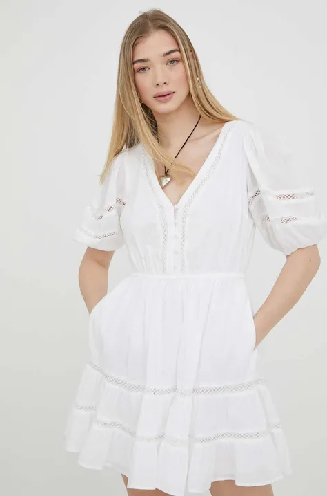 Памучна рокля Abercrombie & Fitch в бяло къс модел разкроен модел
