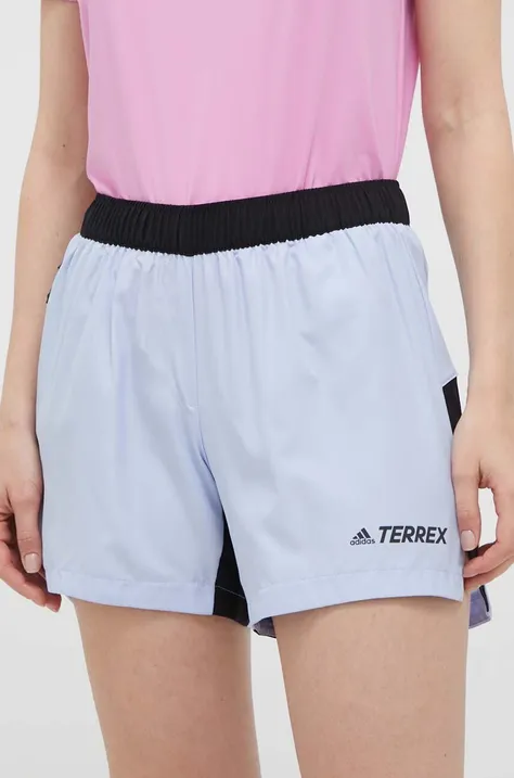 Спортен къс панталон adidas TERREX в синьо с десен със стандартна талия