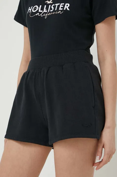 Kratke hlače Hollister Co. za žene, boja: crna, glatki materijal, srednje visoki struk