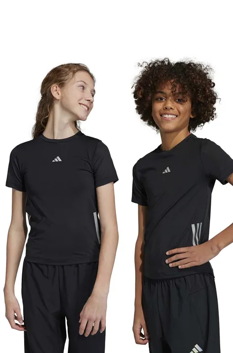 Детска тениска adidas U RUN 3S в черно с десен