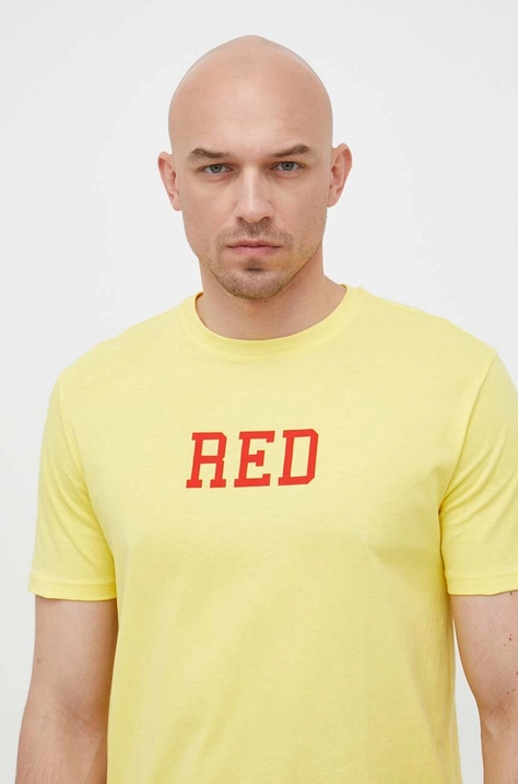 United Colors of Benetton t-shirt bawełniany kolor żółty z nadrukiem