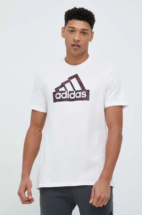 Памучна тениска adidas в бяло с принт