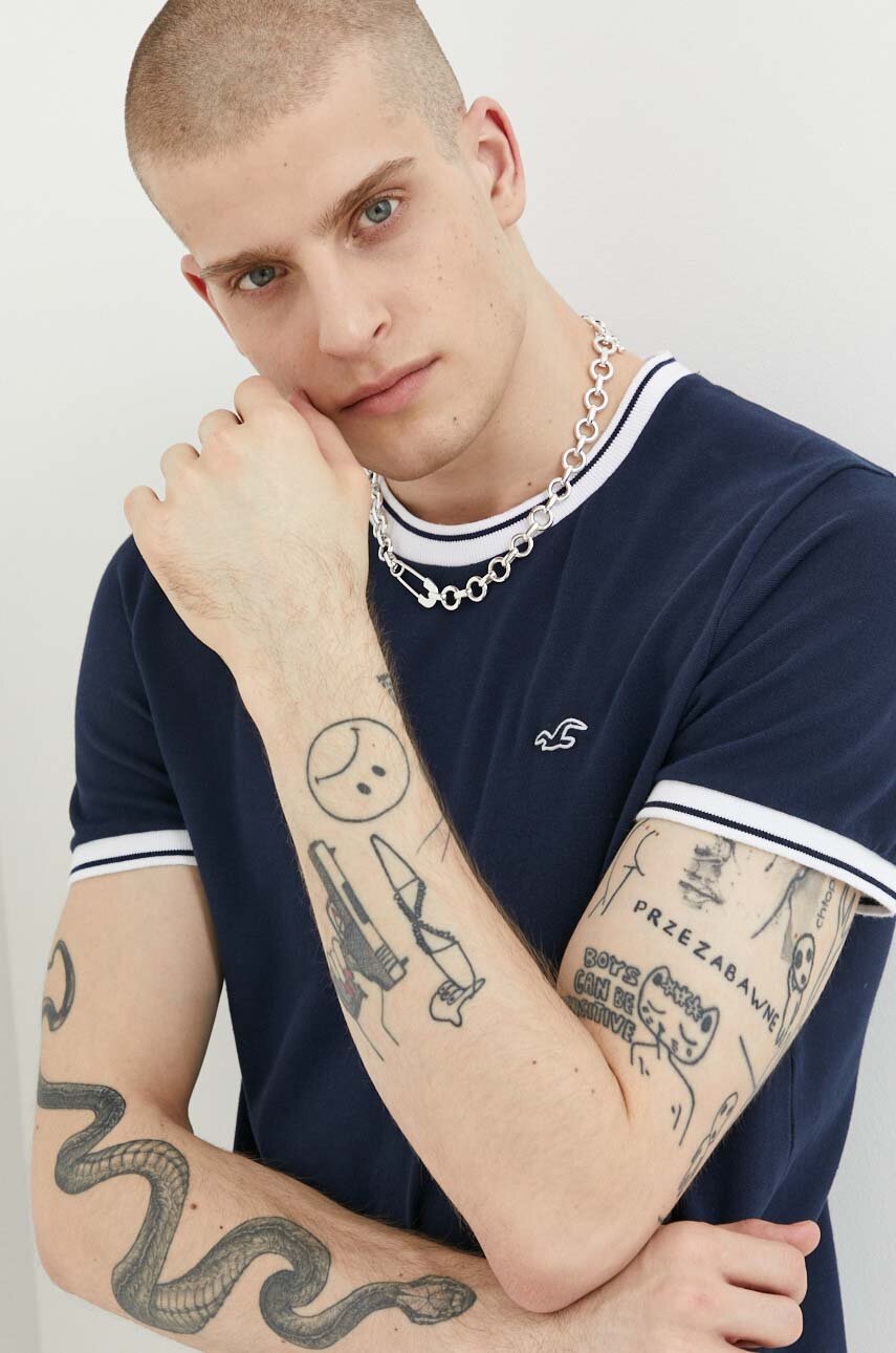 Hollister Co. t-shirt