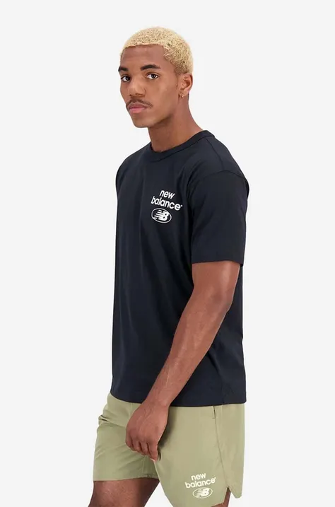 Памучна тениска New Balance в черно с принт