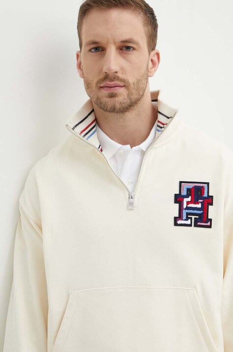 Памучен суичър Tommy Hilfiger в бежово с апликация MW0MW34412