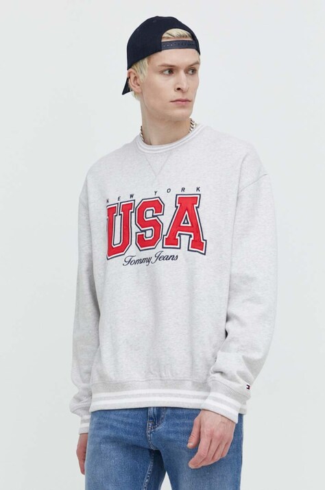 Суичър Tommy Jeans Archive Games в сиво с десен DM0DM19543
