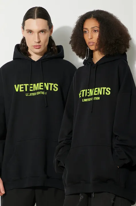 VETEMENTS sweatshirt Limited Edition Logo Hoodie black color hooded with a print UE64HD600X