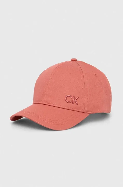 Памучна шапка с козирка Calvin Klein в розово с апликация K60K612000