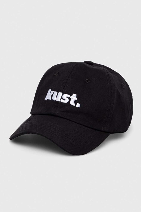 kust. sapca culoarea negru, cu imprimeu