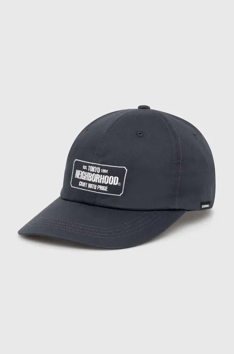 Памучна шапка с козирка NEIGHBORHOOD Dad Cap в сиво с апликация 241YGNH.HT03