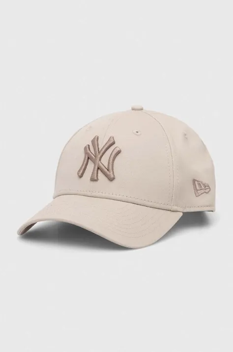 Хлопковая кепка New Era 9FORTY NEW YORK YANKEES цвет бежевый с аппликацией 60503377