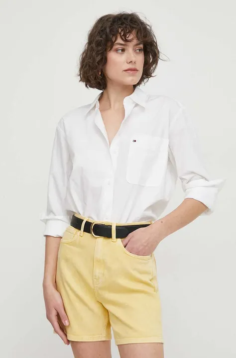 Памучна риза Tommy Hilfiger дамска в бяло със свободна кройка с класическа яка WW0WW41410