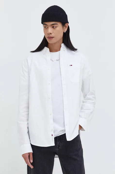 Košile Tommy Jeans bílá barva, regular, s límečkem button-down, DM0DM18335