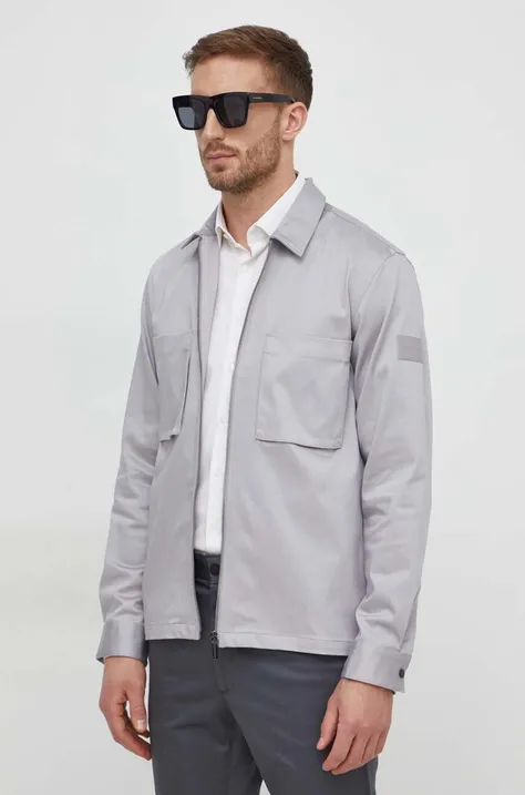 Košile Calvin Klein pánská, šedá barva, relaxed, s klasickým límcem