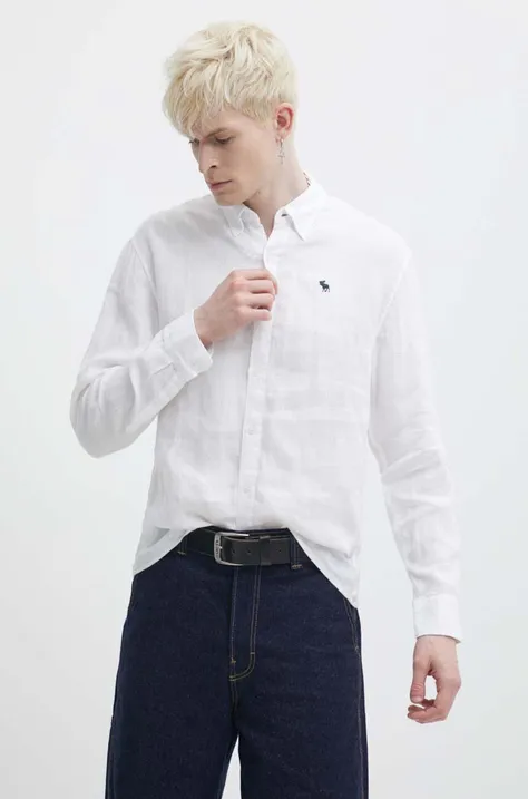 Ленена риза Abercrombie & Fitch в бяло със стандартна кройка с яка с копче