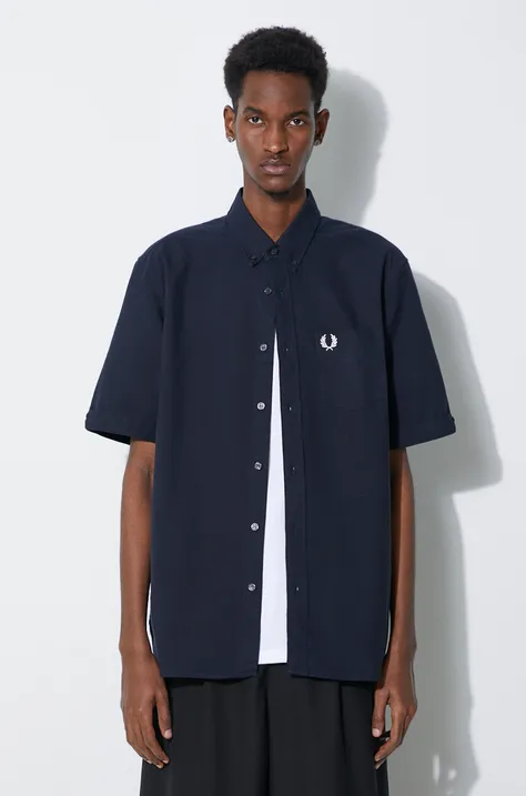 Памучна риза Fred Perry Oxford Shirt мъжка в тъмносиньо със свободна кройка с яка с копче M5503.608