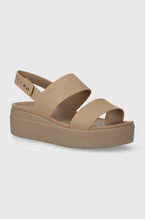 Шлепанцы Crocs Brooklyn Low Wedge женские цвет бежевый на платформе 206453