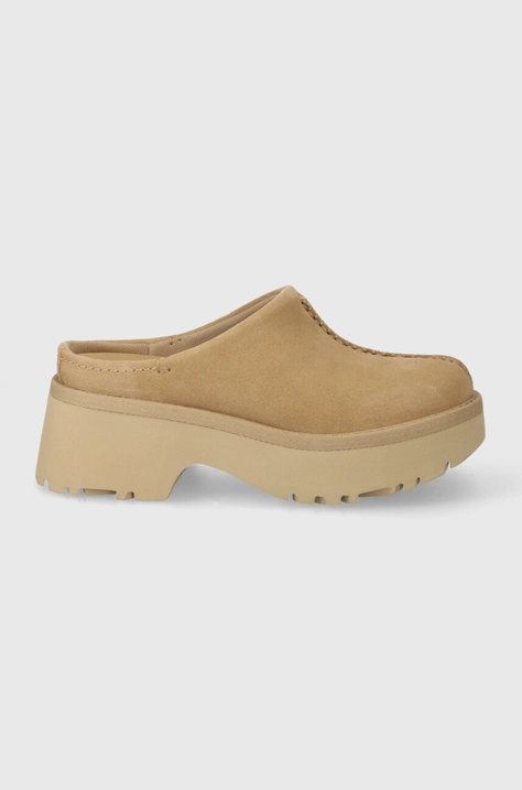 UGG klapki zamszowe NeHeights Clog damskie kolor beżowy na platformie 1152731