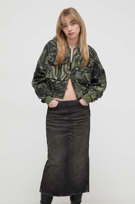 Куртка-бомбер Diesel женский цвет зелёный переходная oversize