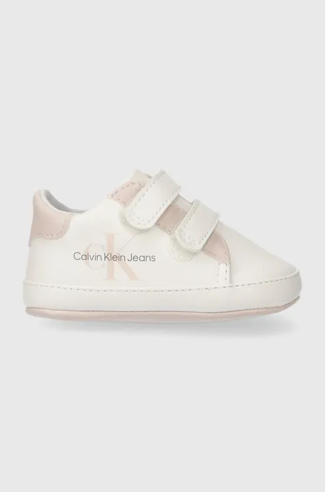 Čevlji za dojenčka Calvin Klein Jeans roza barva