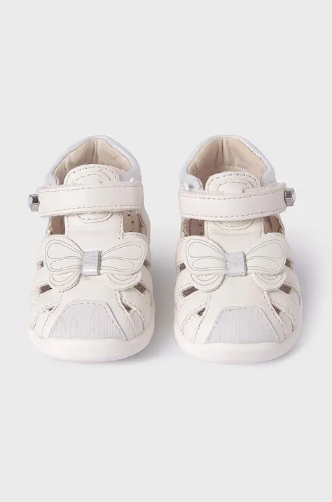 Detské kožené sandále Mayoral biela farba