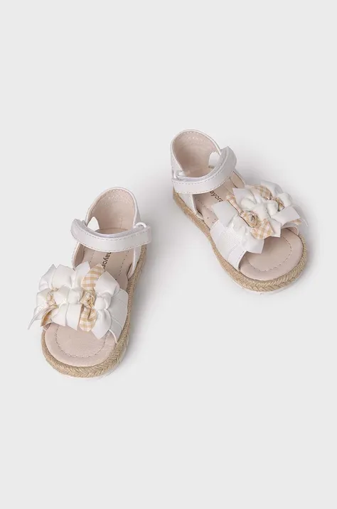 Otroški sandali Mayoral bela barva