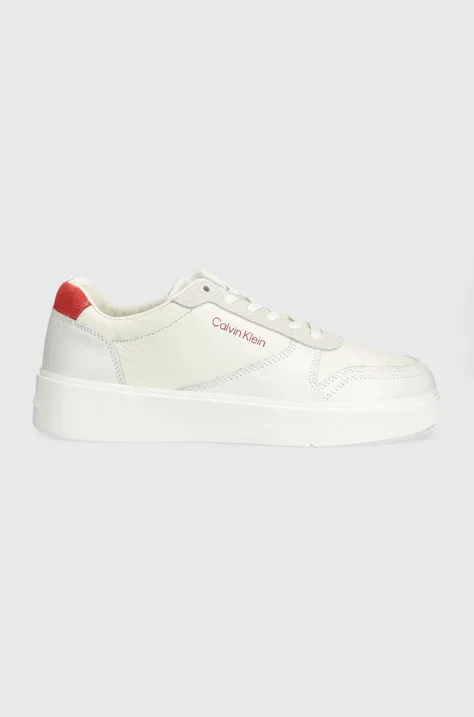 Δερμάτινα αθλητικά παπούτσια Calvin Klein LOW TOP LACE UP BSKT χρώμα: άσπρο, HM0HM01402