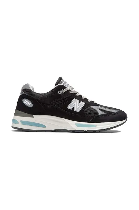 New Balance sneakers. Made in UK navy blue color U991BK2