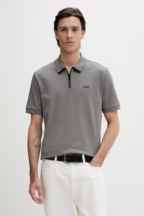 Памучна тениска с яка HUGO в черно с изчистен дизайн