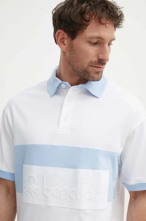 Памучна тениска с яка United Colors of Benetton в бяло с апликация