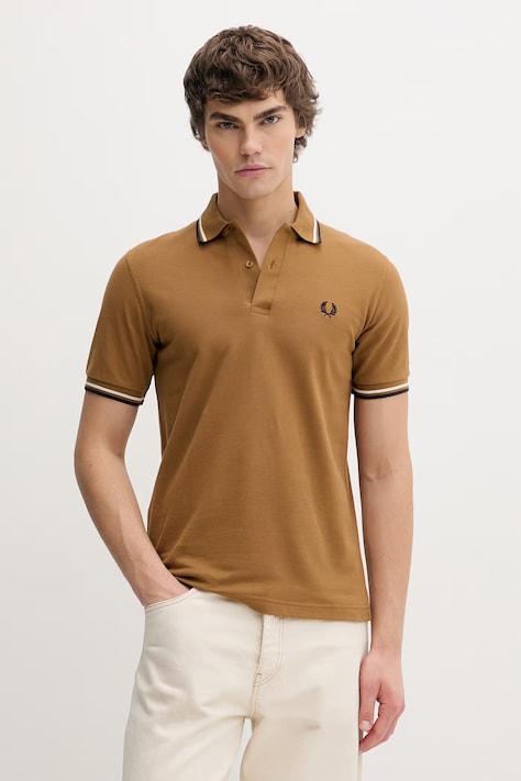 Памучна тениска с яка Fred Perry Twin Tipped Shirt в кафяво с изчистен дизайн M12.V46