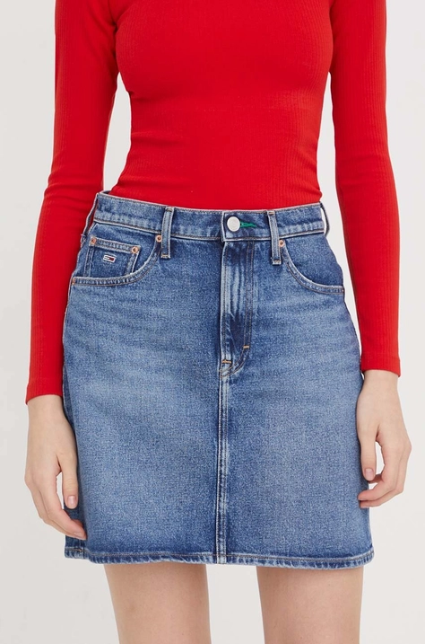 Rifľová sukňa Tommy Jeans mini, áčkový strih, DW0DW17049