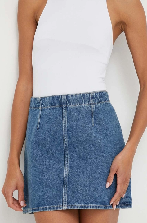 Rifľová sukňa Calvin Klein Jeans mini, áčkový strih