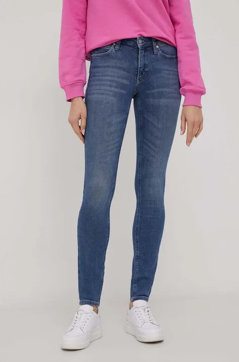 Дънки Calvin Klein Jeans в синьо J20J222447
