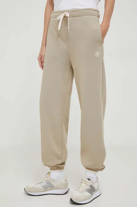 Памучен спортен панталон Tommy Hilfiger в бежово с изчистен дизайн WW0WW41044