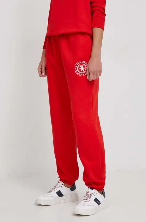 Спортивные штаны Tommy Hilfiger цвет красный с аппликацией