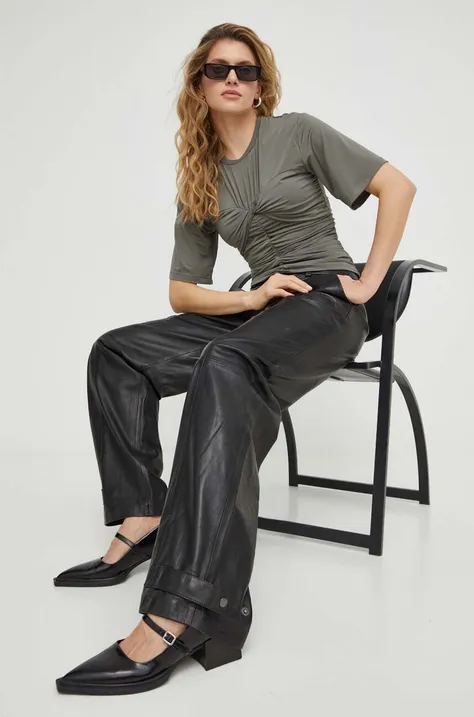 Шкіряні штани Gestuz жіночі колір чорний пряме висока посадка