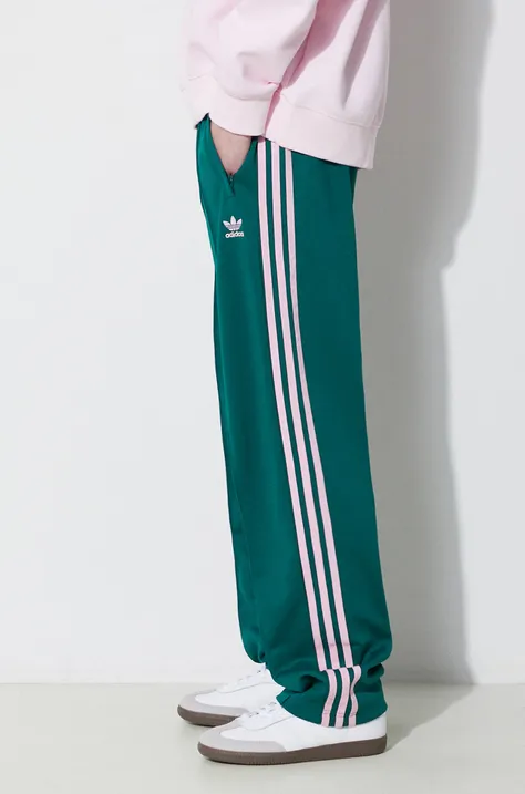 Спортивные штаны adidas Originals цвет зелёный с аппликацией