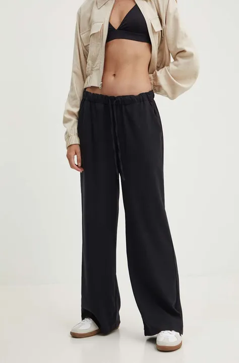 Панталон Hollister Co. в черно със стандартна кройка, с висока талия